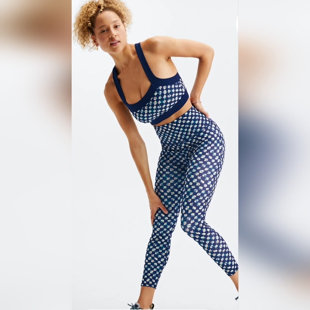 Fabletics Set Low-impact Sports Bra & PureLuxe Ultra High-Waisted 7/8 Leggings